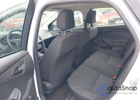 2017 Ford Focus S z USA, uszkodzony, nr VIN 1FADP3E20HL302784